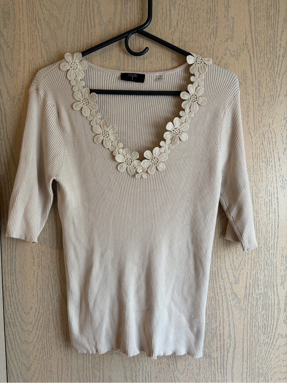 Tahari Cream Ribbed Floral Trim V-Neck Knit Top